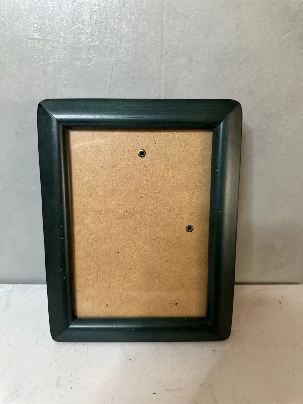 VINTAGE WOOD FRAME ROUNDED CORNERS DARK GREEN FITS 5X7 WOOD BACKER